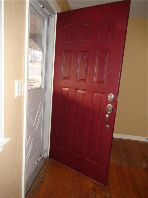 2401 S Arlington Avenue — photo 2