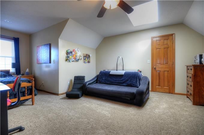 804 NE JAMESTOWN Court — photo 14