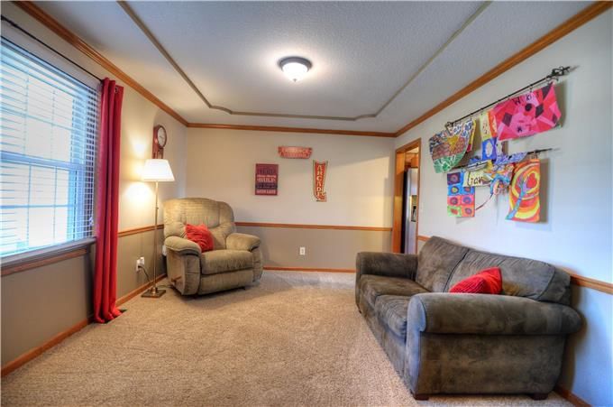 804 NE JAMESTOWN Court — photo 5