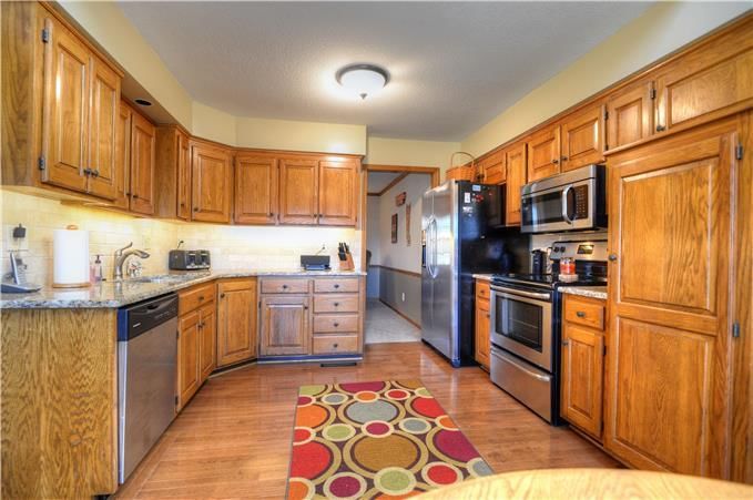 804 NE JAMESTOWN Court — photo 9