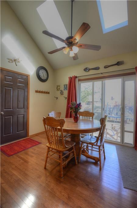 804 NE JAMESTOWN Court — photo 10