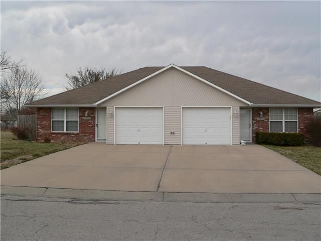 1122 CHRISTIE Lane, Grain Valley, MO