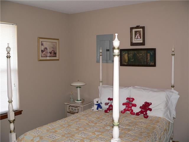1122 CHRISTIE Lane — photo 11