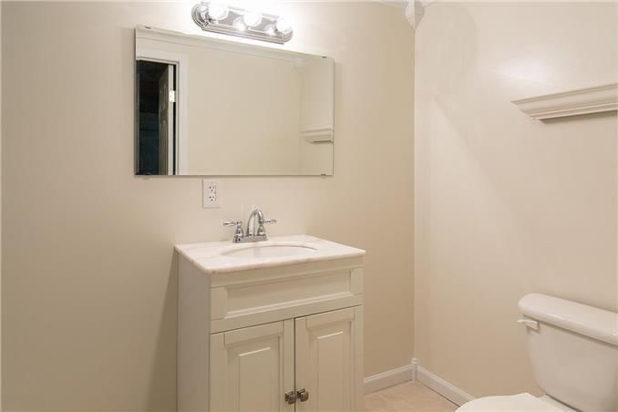 302 N Grove Street — photo 14