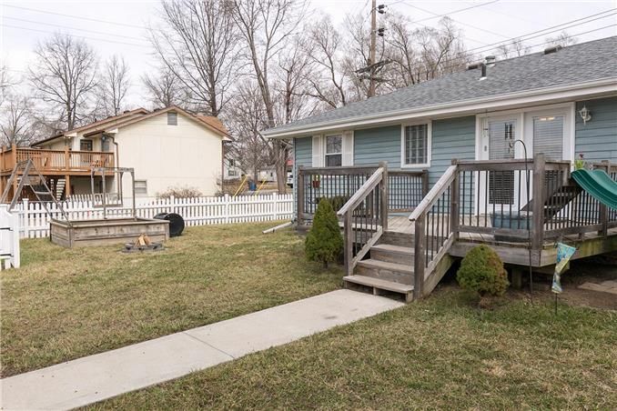 302 N Grove Street — photo 15