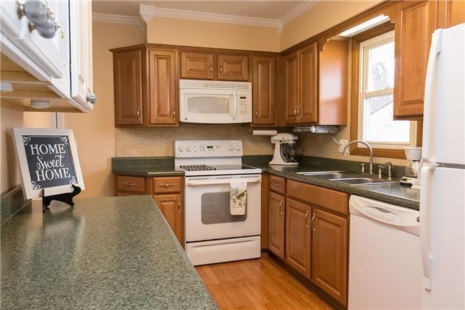 302 N Grove Street — photo 8