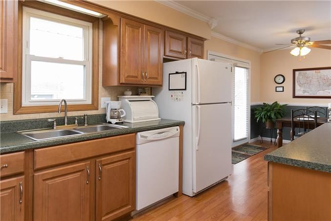 302 N Grove Street — photo 9