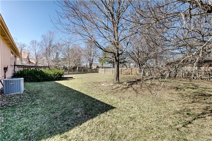 15406 W 80th Street — photo 20