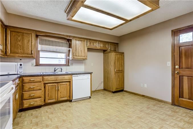15406 W 80th Street — photo 7