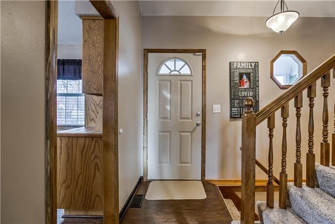 632 NE MICHAEL Drive — photo 3