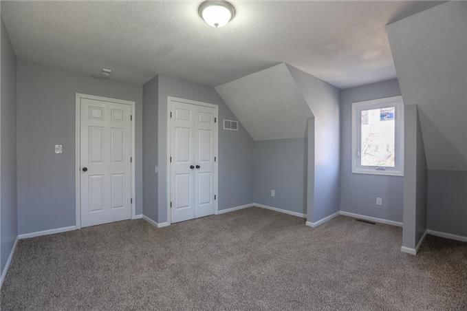 529 NW AMBERSHAM Drive — photo 17
