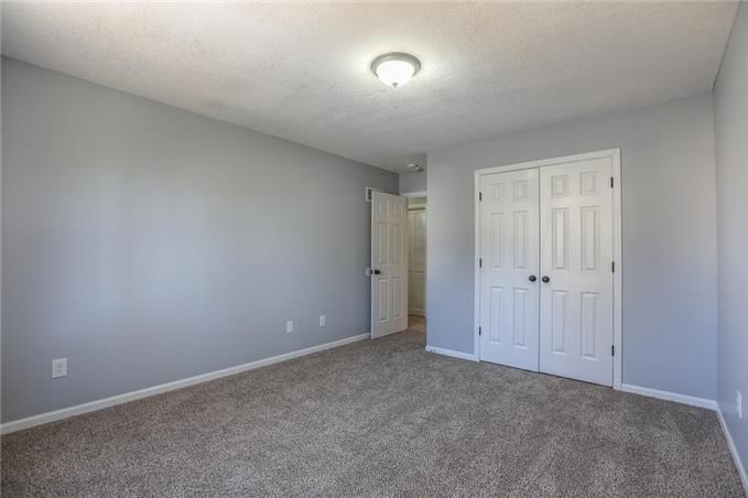 529 NW AMBERSHAM Drive — photo 19