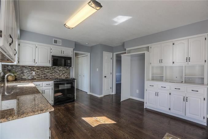 529 NW AMBERSHAM Drive — photo 5