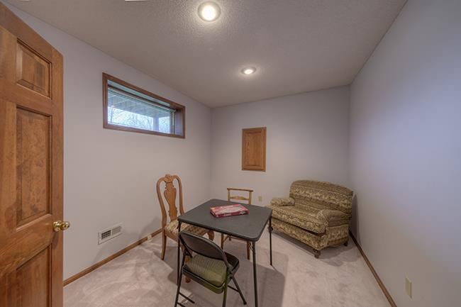 608 NE ST ANDREWS Circle — photo 18