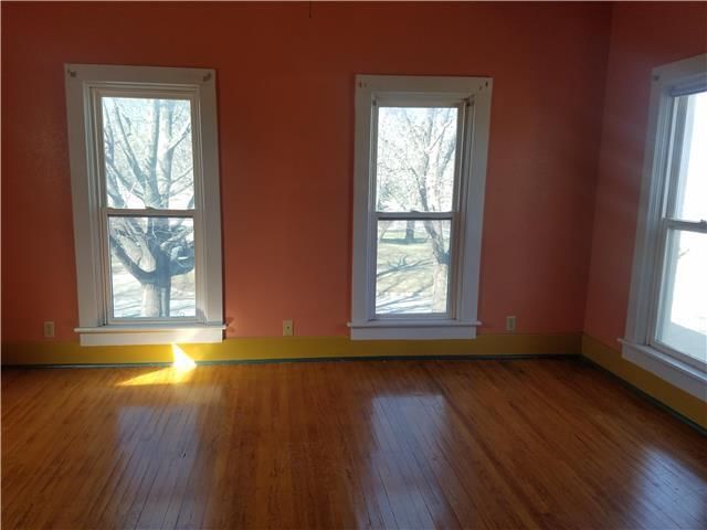 303 S WILLOW Street — photo 16