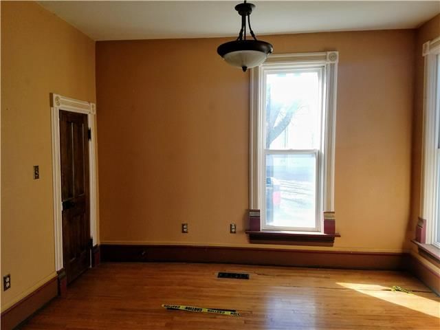 303 S WILLOW Street — photo 9