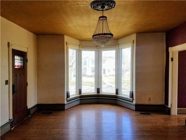 303 S WILLOW Street — photo 10