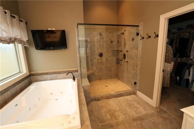 1406 CREEKMOOR Drive — photo 14