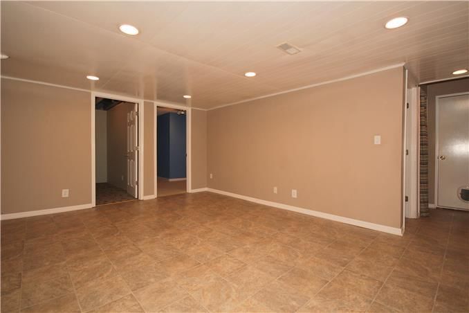 1933 Claywoods Parkway — photo 19