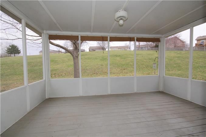 1933 Claywoods Parkway — photo 22