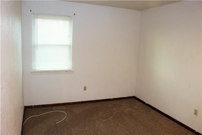 5640 Crest Drive — photo 8