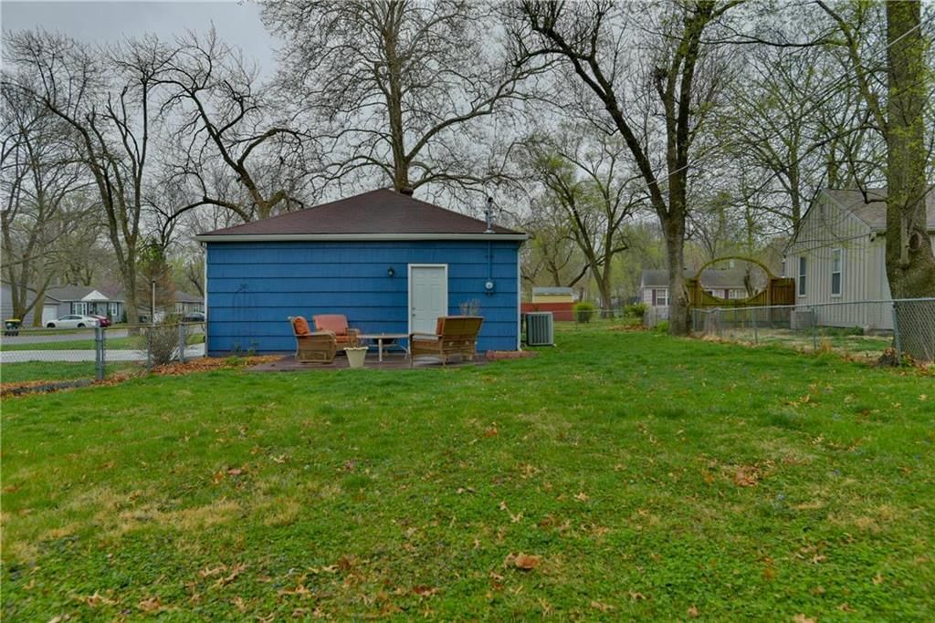 8814 Craig Drive — photo 16