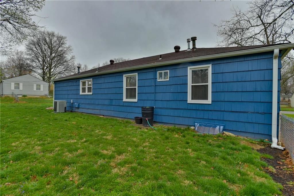 8814 Craig Drive — photo 17