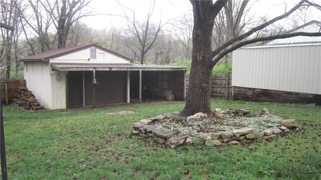 5618 N Colrain Avenue — photo 24