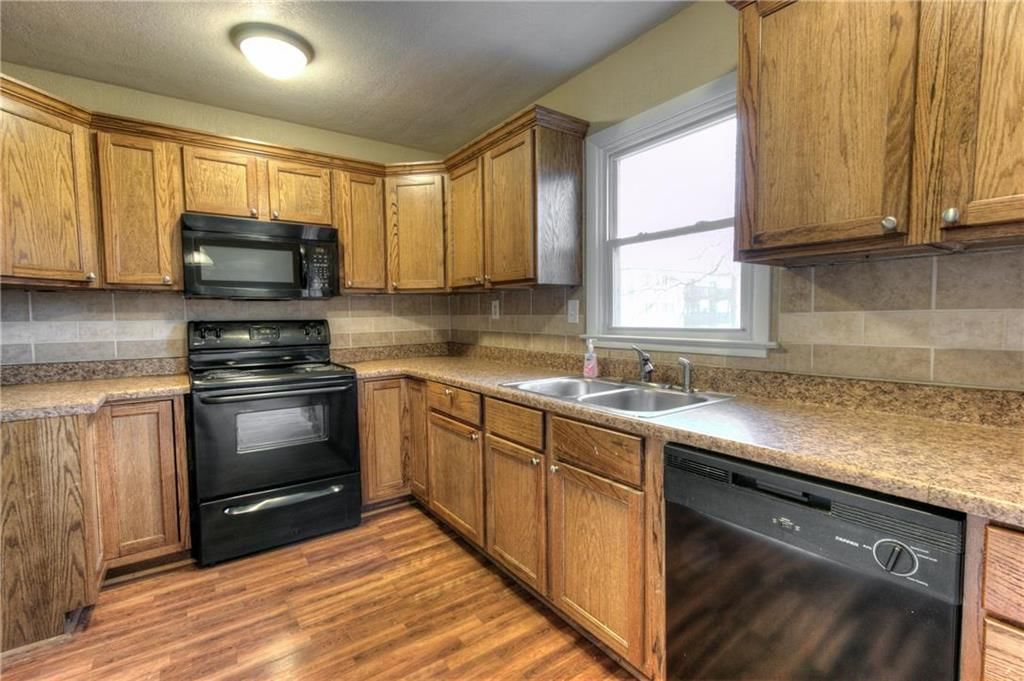 3011 NE 37 Terrace — photo 9