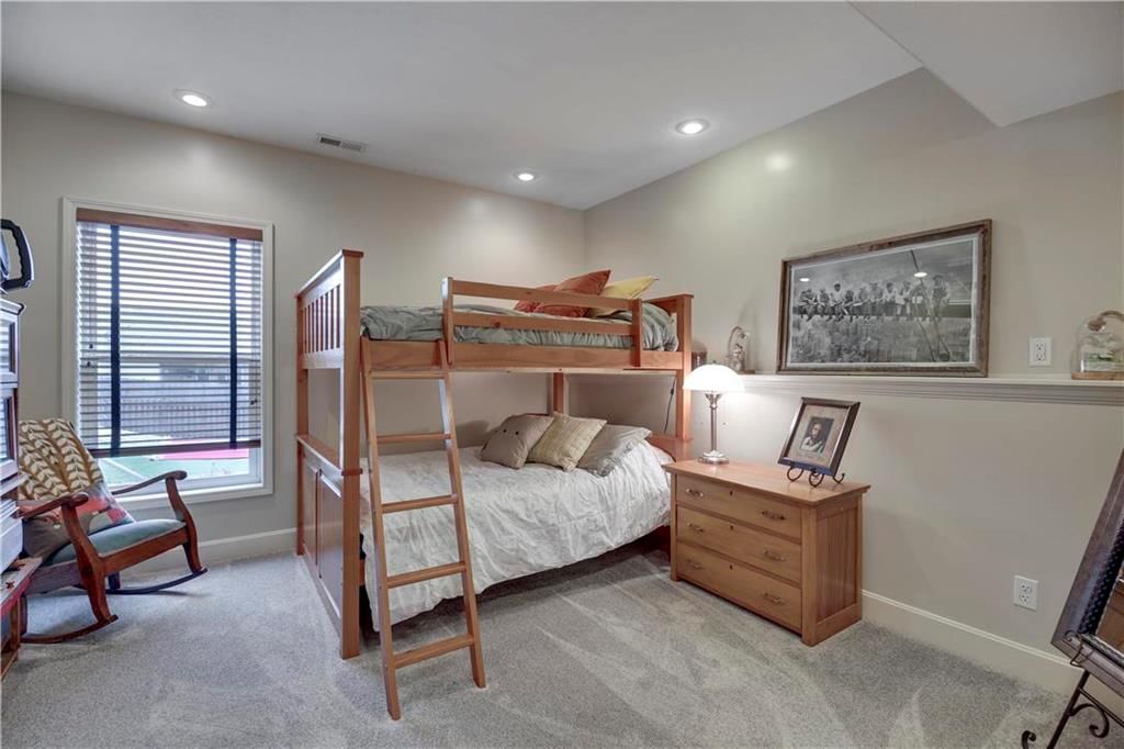 910 Crestridge Drive — photo 20