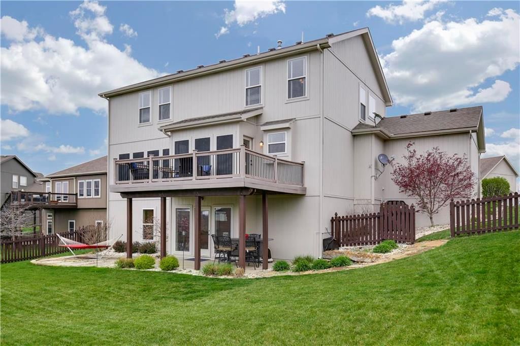 910 Crestridge Drive — photo 24