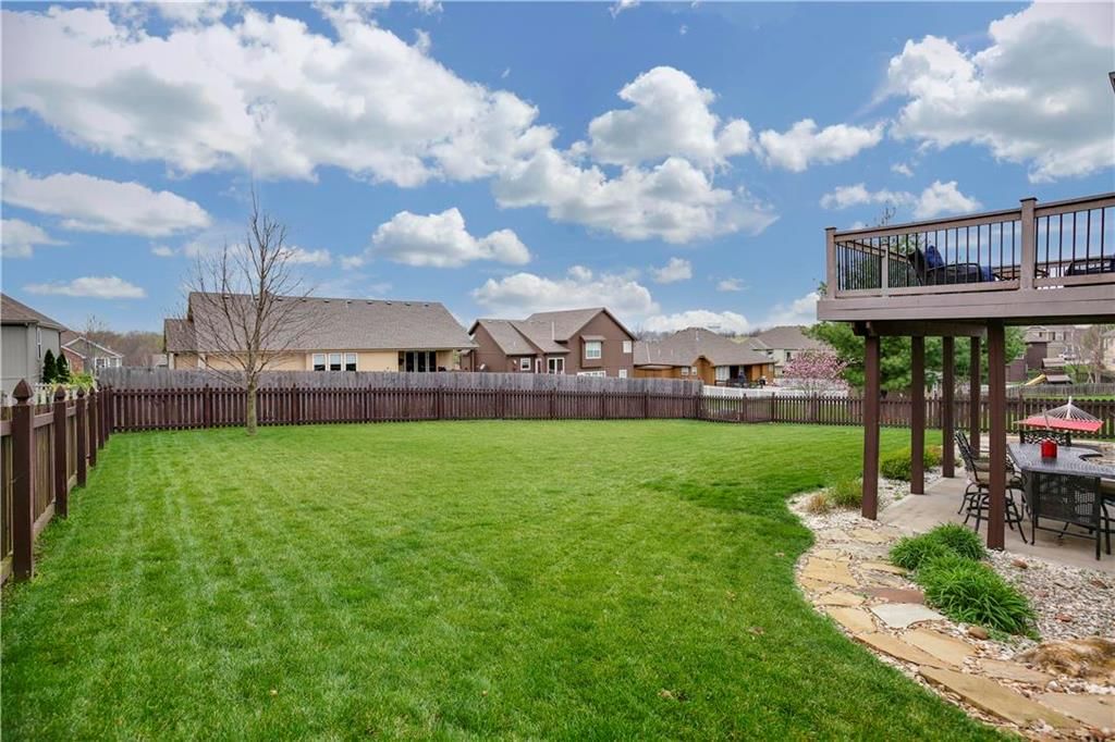 910 Crestridge Drive — photo 25