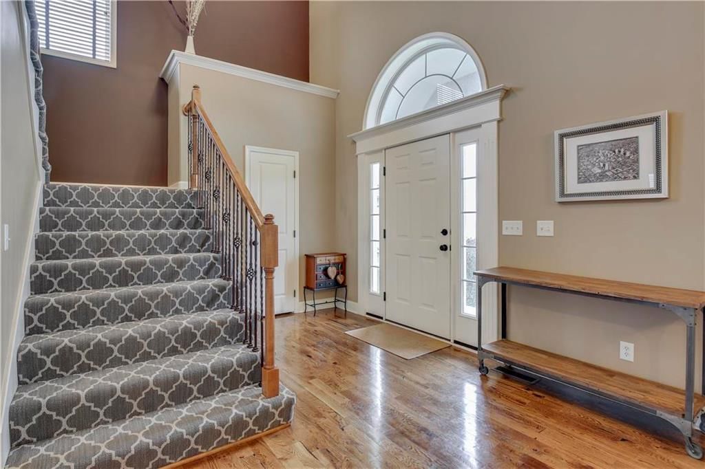 910 Crestridge Drive — photo 4