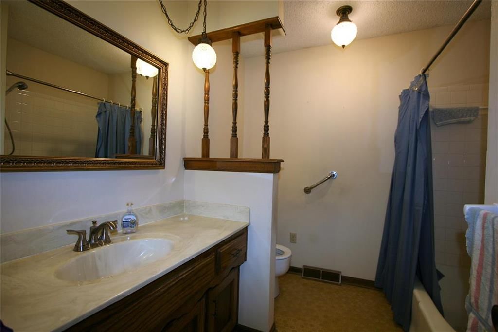 403 SE Colony Drive — photo 17