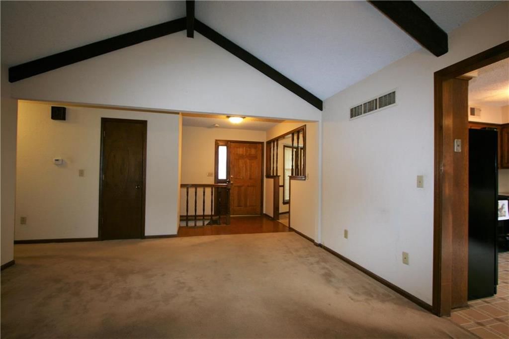 403 SE Colony Drive — photo 8