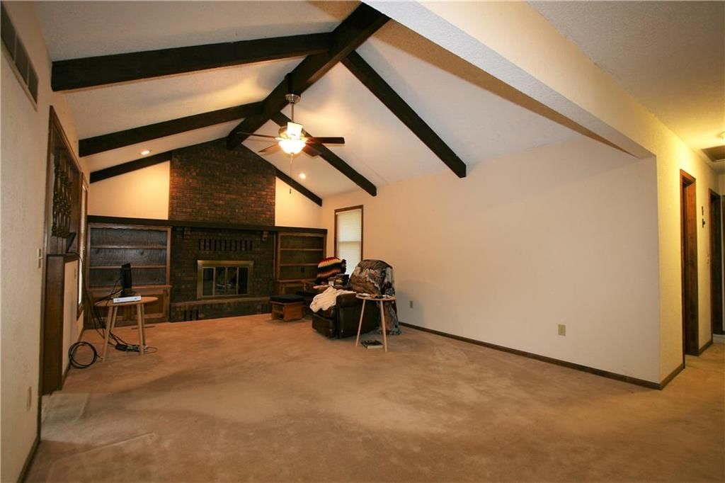 403 SE Colony Drive — photo 9