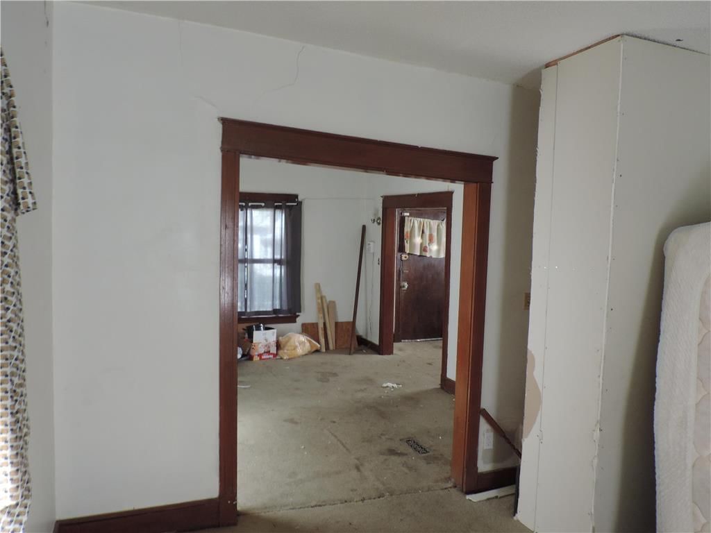 2431 Myrtle Avenue — photo 6