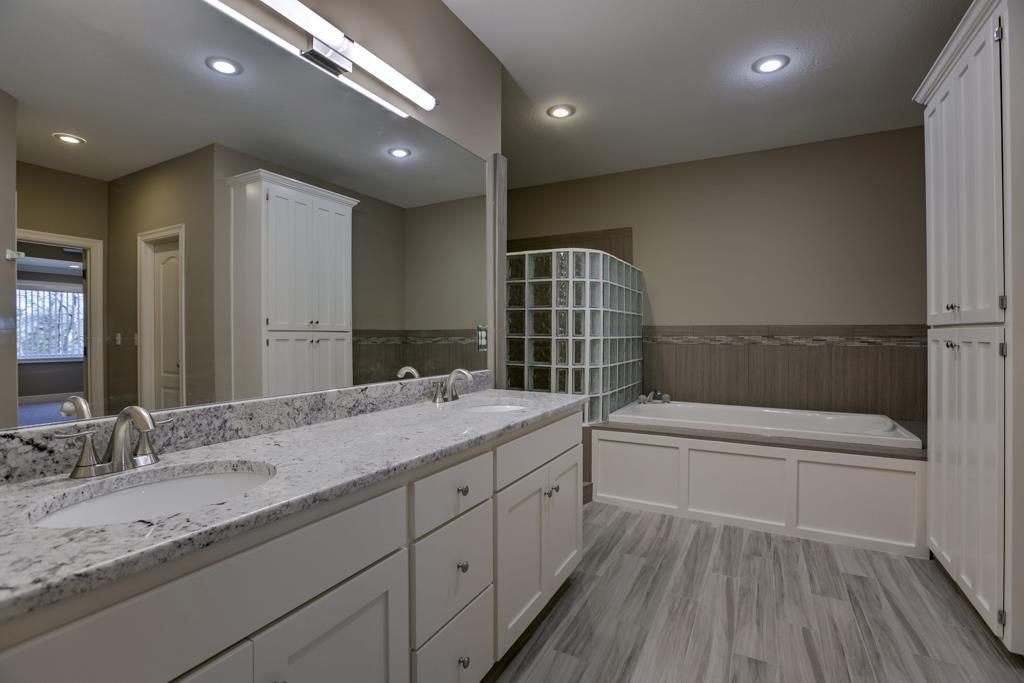 15025 W 60TH Street — photo 14