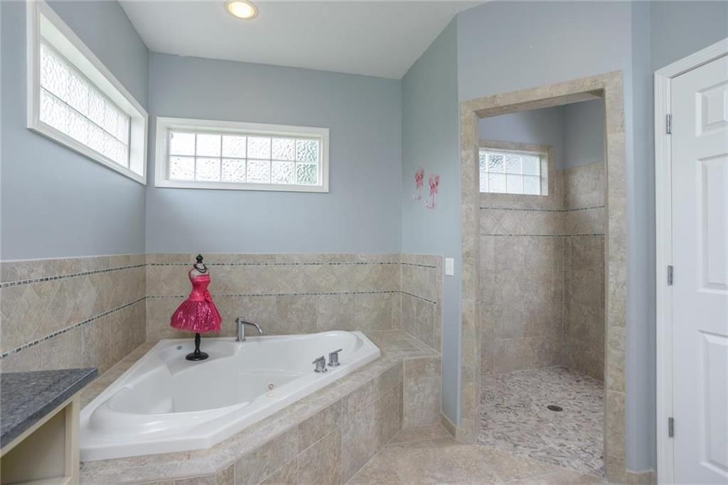 28099 Overbrook Road — photo 19