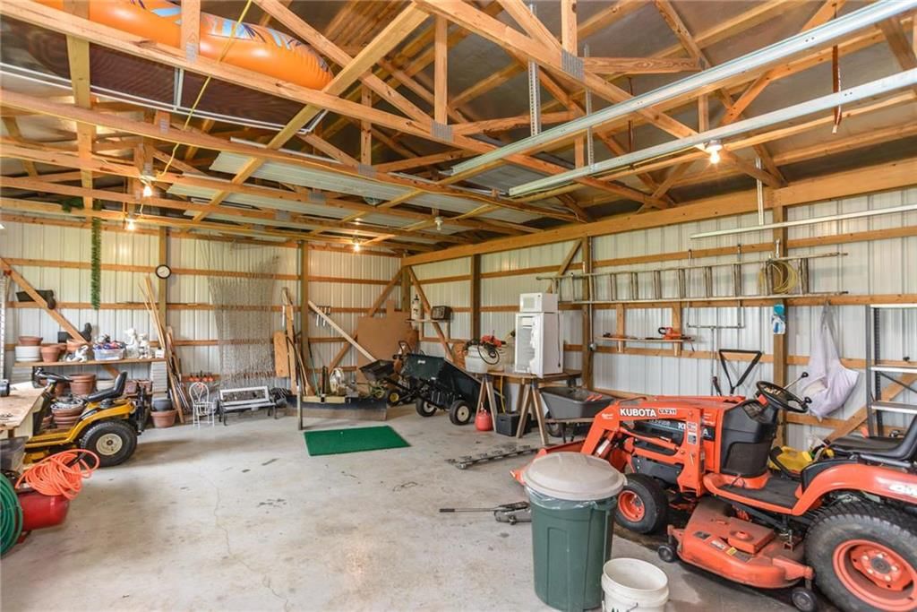 28099 Overbrook Road — photo 10