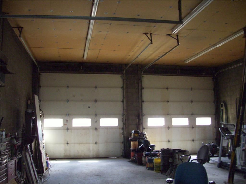 704 S METCALF Road — photo 10