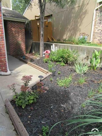 1610 E 21st Terrace — photo 17