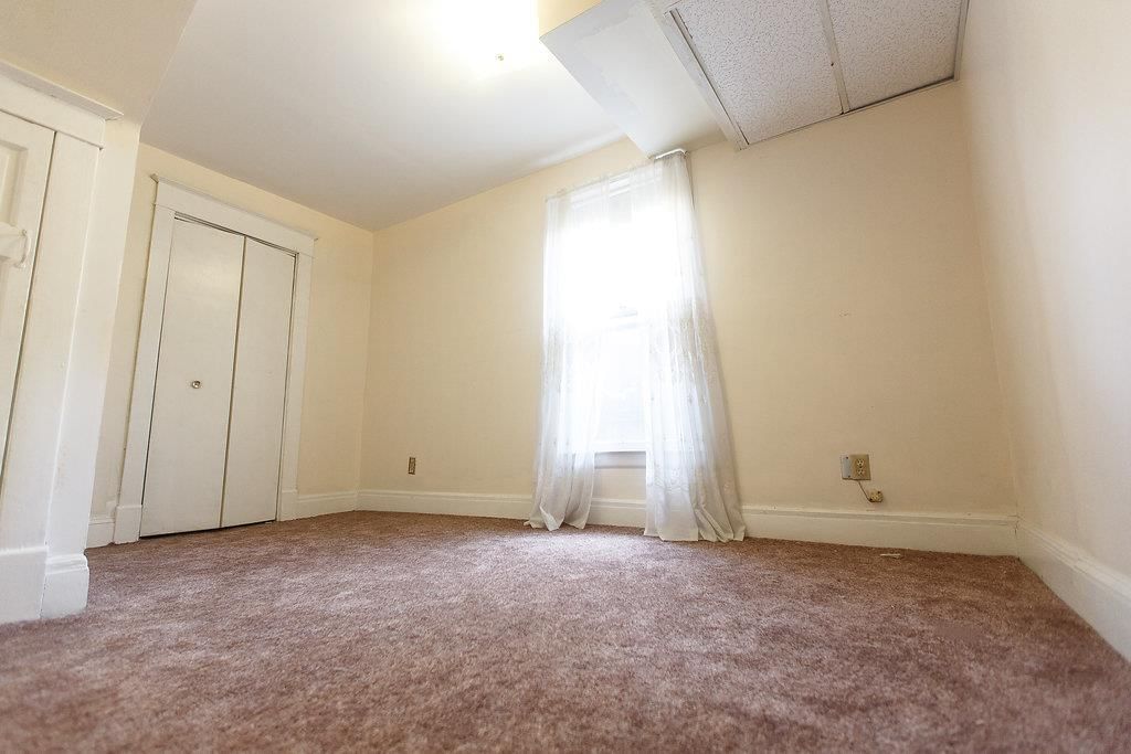 8035 FLORA Avenue — photo 11
