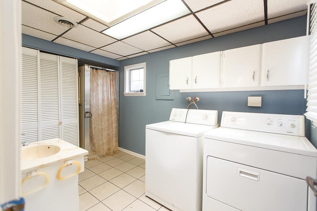 8035 FLORA Avenue — photo 15