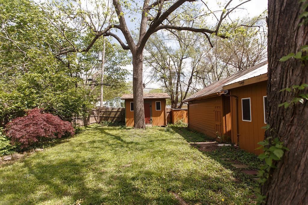 8035 FLORA Avenue — photo 17