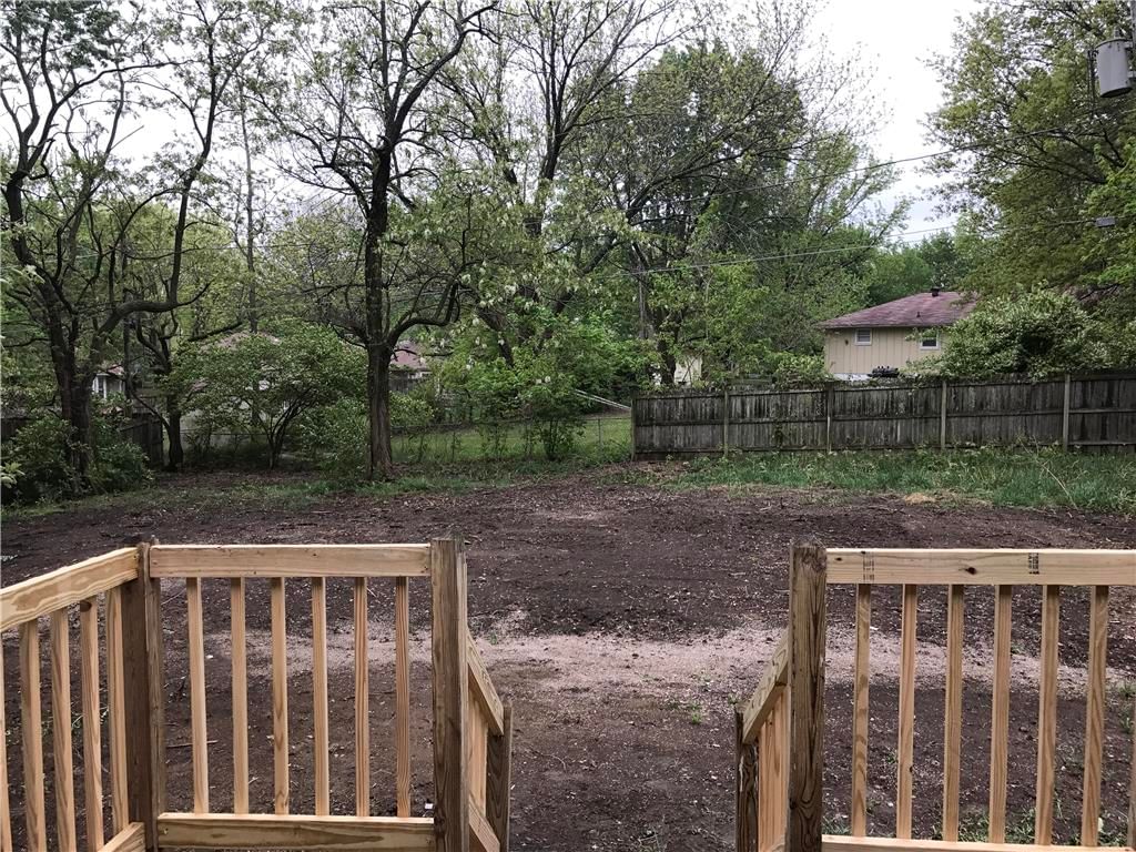 8932 Hunter Street — photo 15