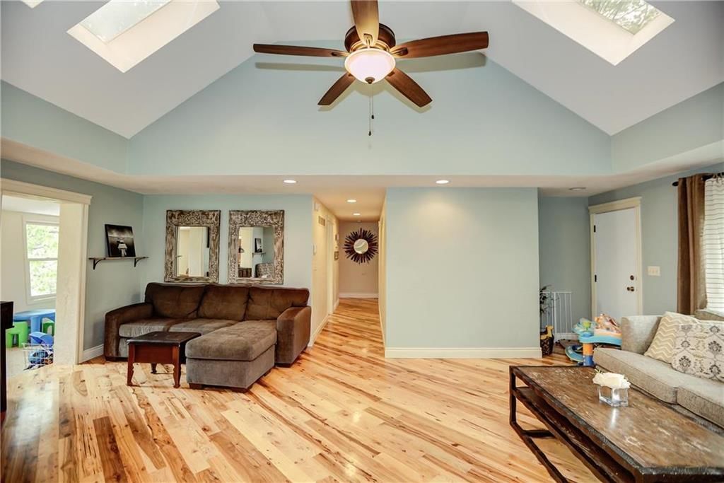 23601 E OLD TWYMAN Road — photo 3