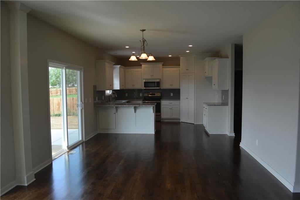 10020 N Farley Avenue — photo 8