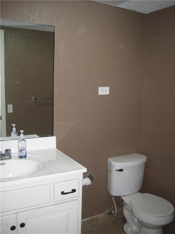 802 E Northview Street — photo 12