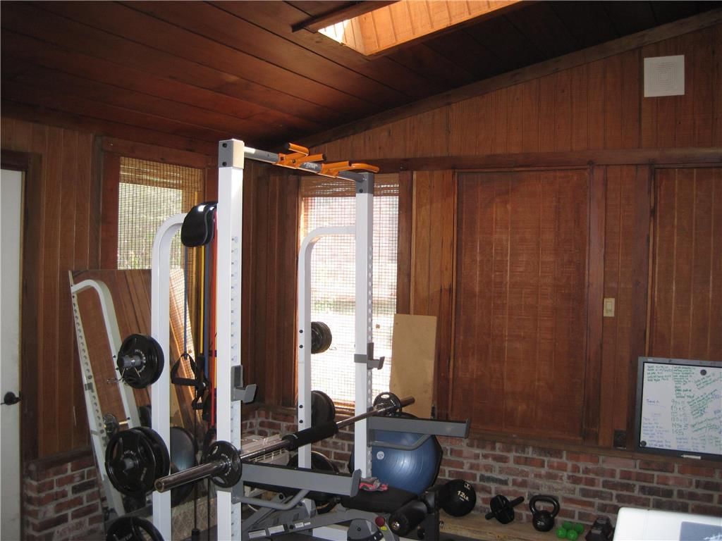 802 E Northview Street — photo 14